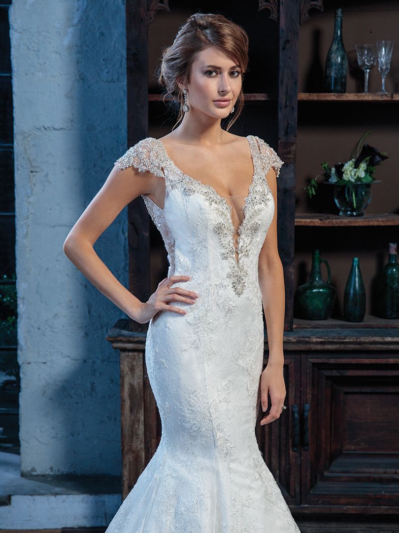 Seven Unique Lace Wedding Dresses by Amare Couture / Blog / Amare ...
